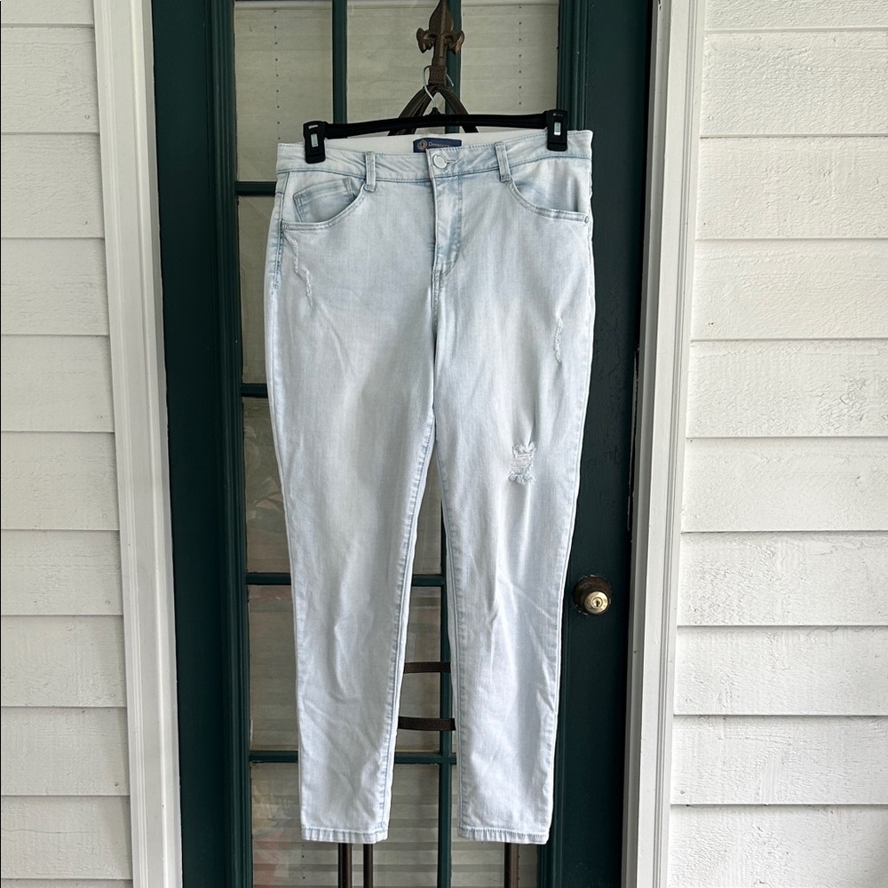 Democracy “AB”solution Light Blue Wash Skinny Jeans size 10